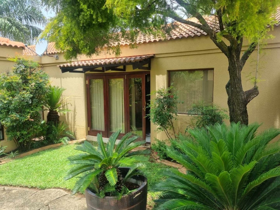 2 Bedroom Property for Sale in Halfway Gardens Gauteng