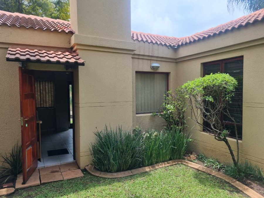 2 Bedroom Property for Sale in Halfway Gardens Gauteng