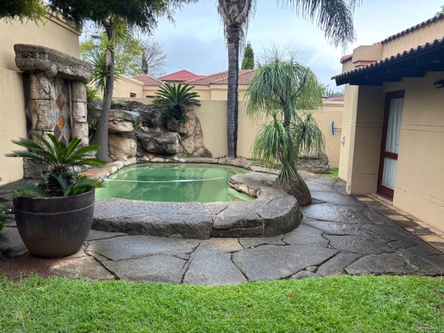 2 Bedroom Property for Sale in Halfway Gardens Gauteng