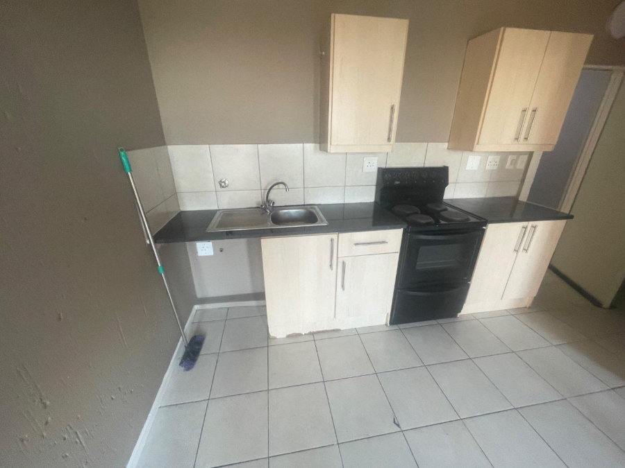 To Let 2 Bedroom Property for Rent in Kempton Park Proper Gauteng