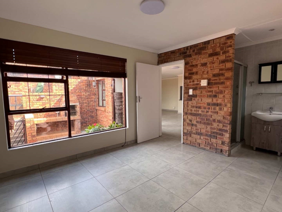 2 Bedroom Property for Sale in Rangeview Gauteng