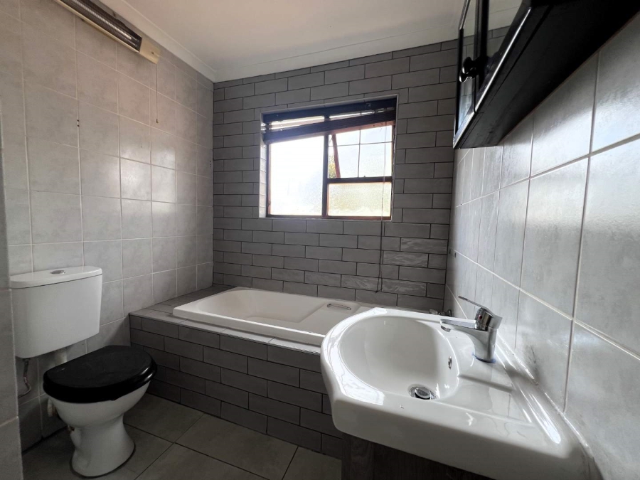 2 Bedroom Property for Sale in Rangeview Gauteng