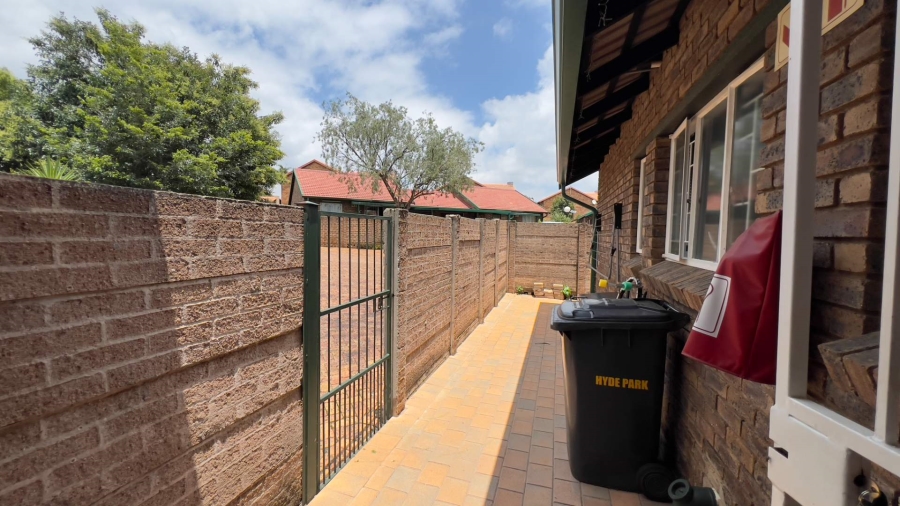3 Bedroom Property for Sale in Highveld Gauteng