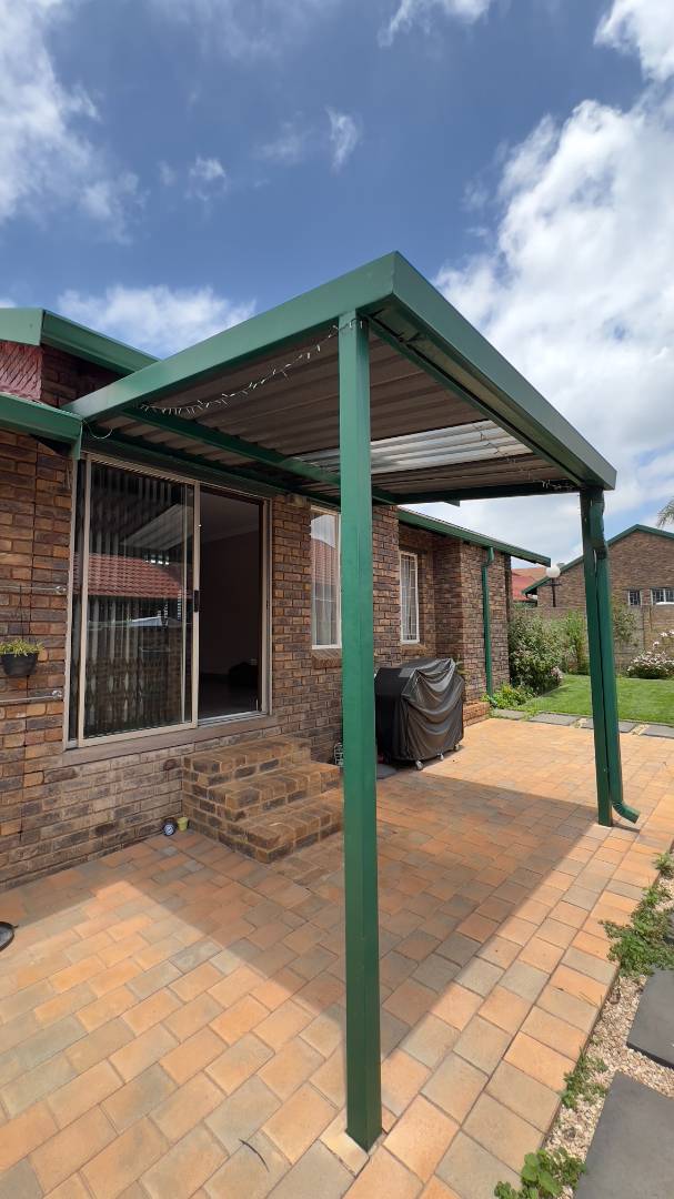 3 Bedroom Property for Sale in Highveld Gauteng