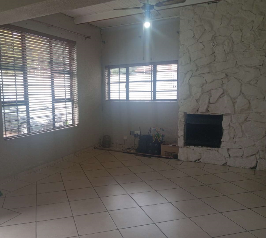To Let 3 Bedroom Property for Rent in Highlands Gauteng