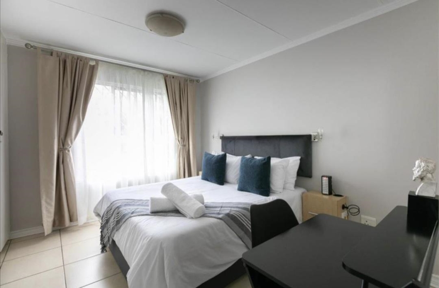 To Let 2 Bedroom Property for Rent in Sandown Gauteng