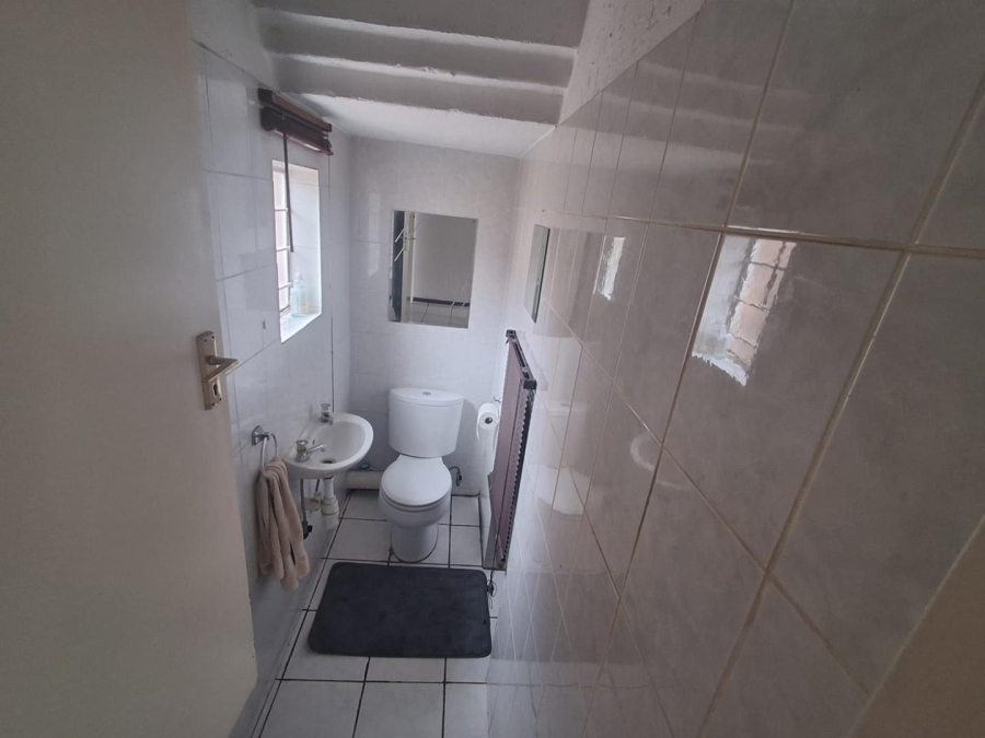 2 Bedroom Property for Sale in Glenvista Gauteng