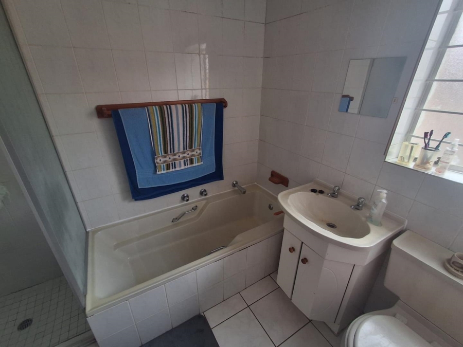 2 Bedroom Property for Sale in Glenvista Gauteng