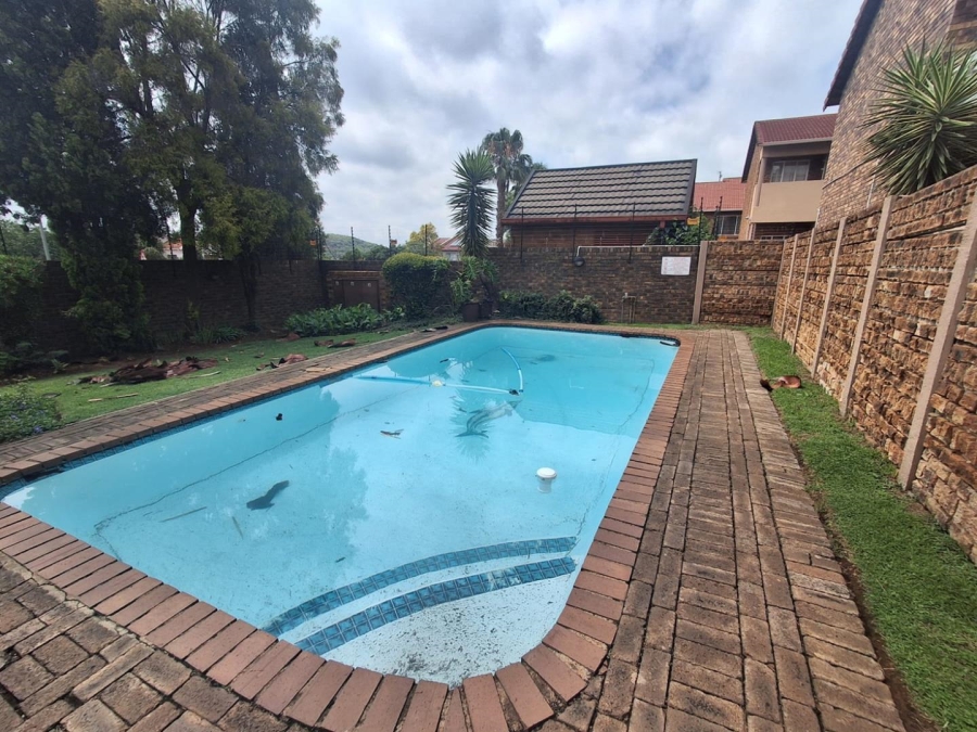 2 Bedroom Property for Sale in Glenvista Gauteng