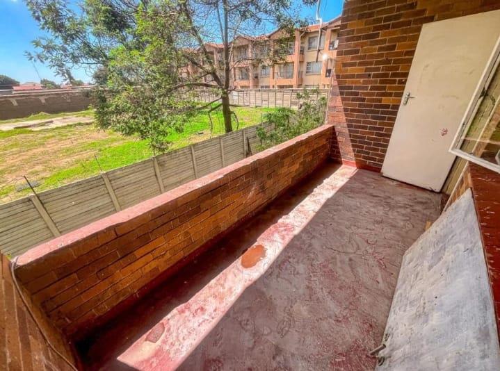 2 Bedroom Property for Sale in Kenilworth Gauteng
