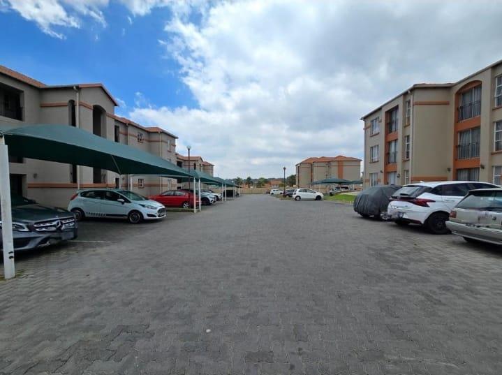 2 Bedroom Property for Sale in Ormonde Gauteng
