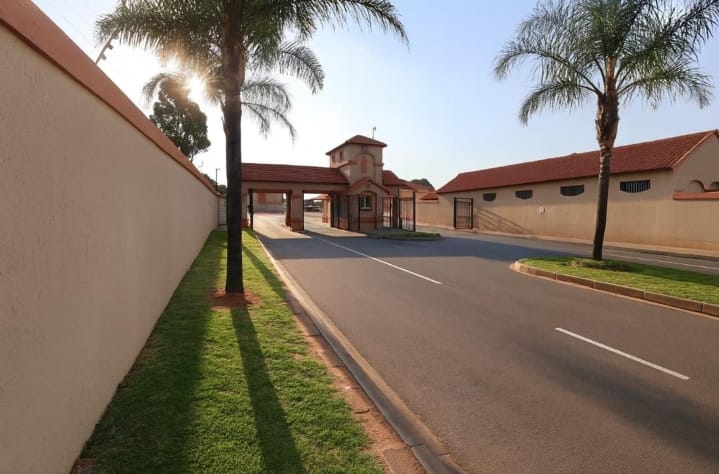 2 Bedroom Property for Sale in Ormonde Gauteng