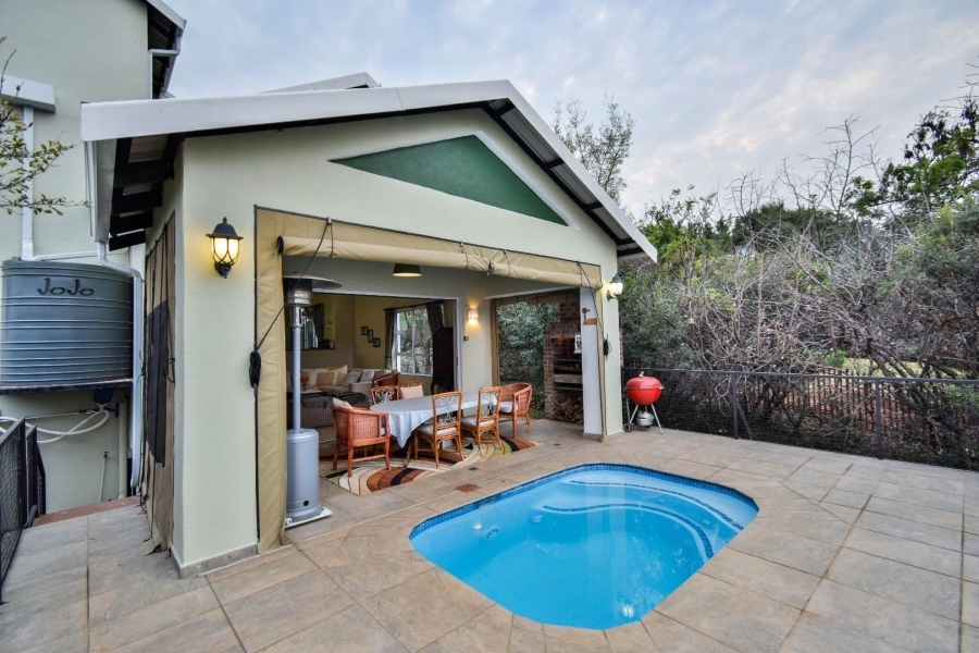 2 Bedroom Property for Sale in Zwavelpoort Gauteng