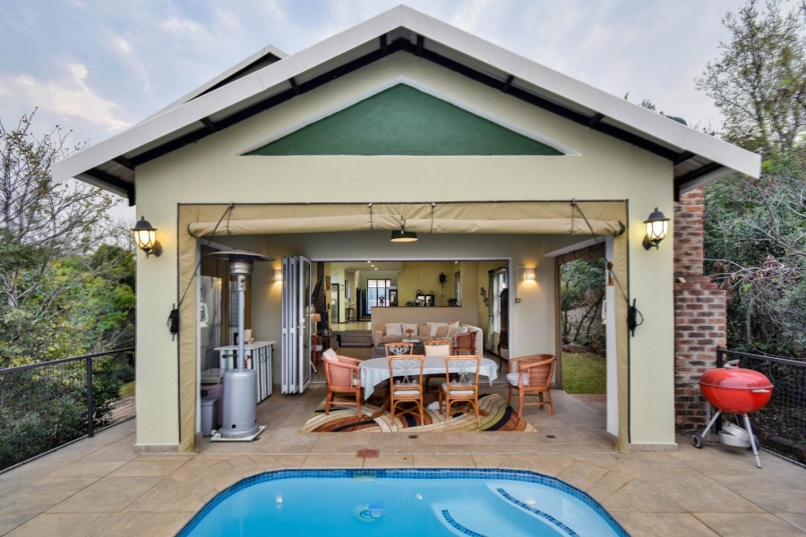 2 Bedroom Property for Sale in Zwavelpoort Gauteng