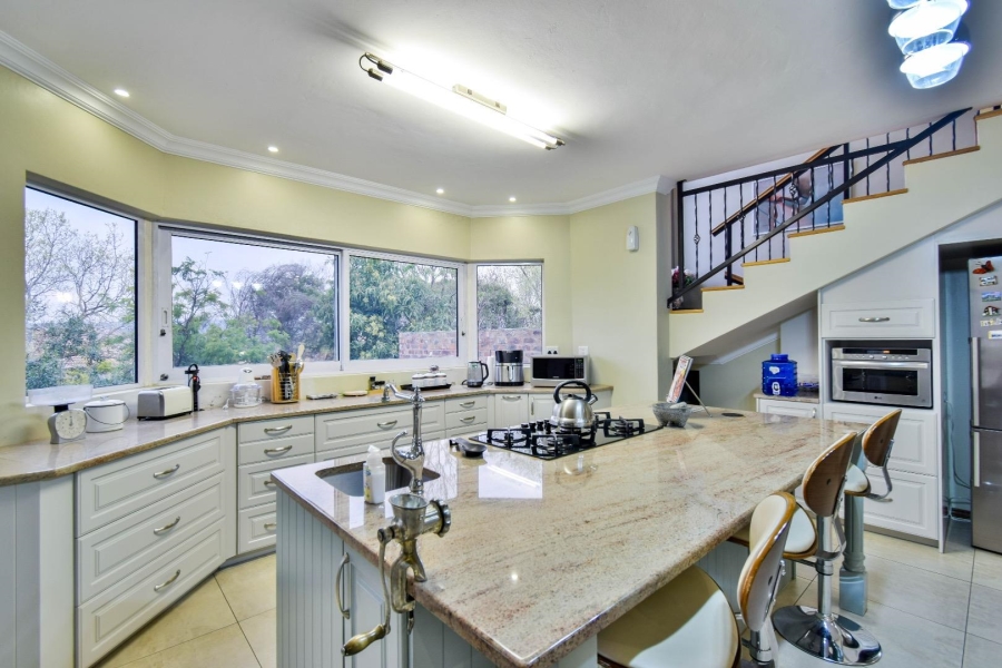 2 Bedroom Property for Sale in Zwavelpoort Gauteng