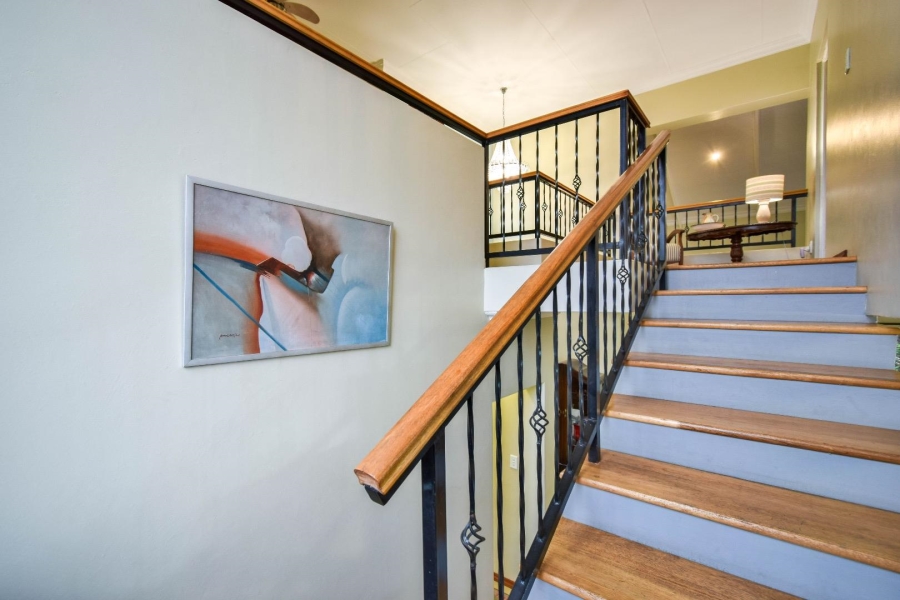 2 Bedroom Property for Sale in Zwavelpoort Gauteng