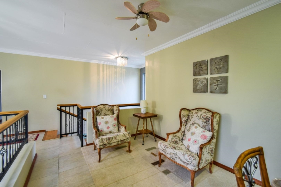 2 Bedroom Property for Sale in Zwavelpoort Gauteng