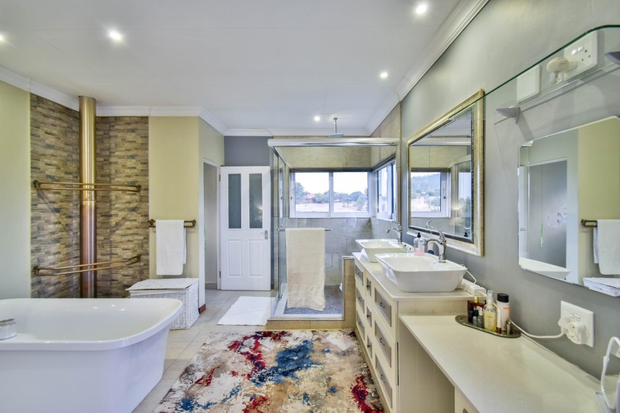 2 Bedroom Property for Sale in Zwavelpoort Gauteng