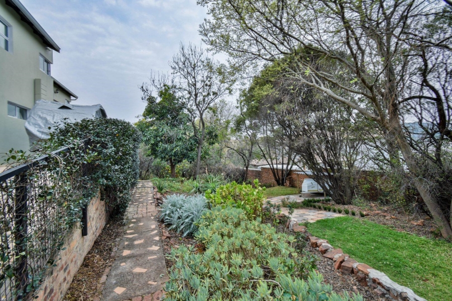 2 Bedroom Property for Sale in Zwavelpoort Gauteng