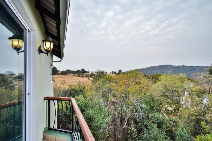 2 Bedroom Property for Sale in Zwavelpoort Gauteng