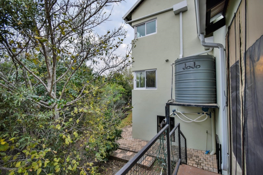 2 Bedroom Property for Sale in Zwavelpoort Gauteng