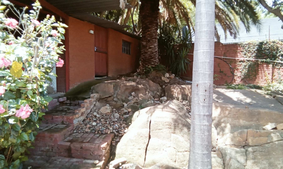 4 Bedroom Property for Sale in Radiokop Gauteng