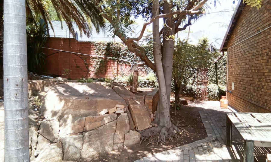 4 Bedroom Property for Sale in Radiokop Gauteng