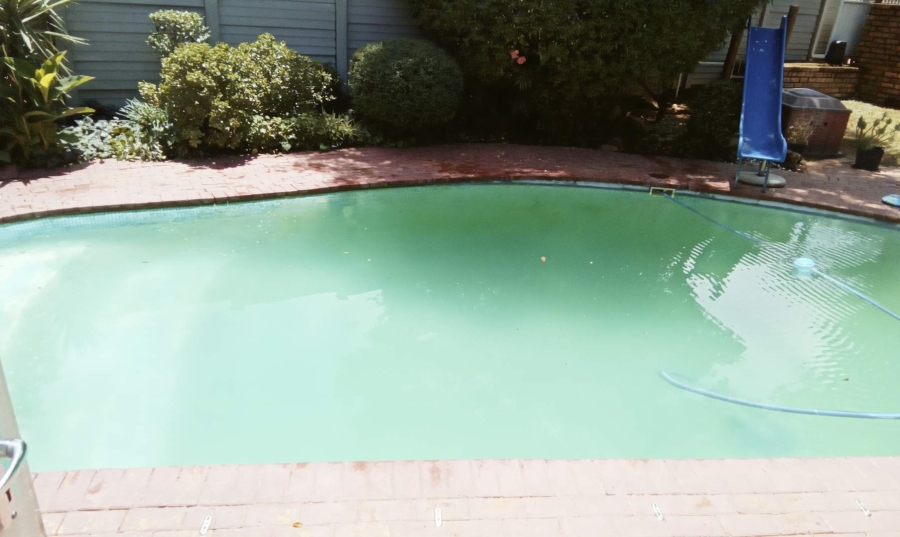 4 Bedroom Property for Sale in Radiokop Gauteng