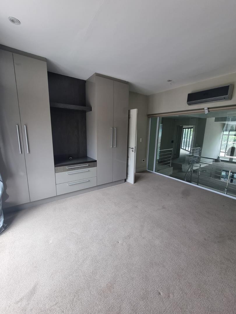 5 Bedroom Property for Sale in Hurlingham Gauteng