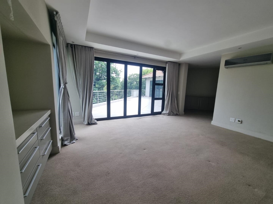 5 Bedroom Property for Sale in Hurlingham Gauteng