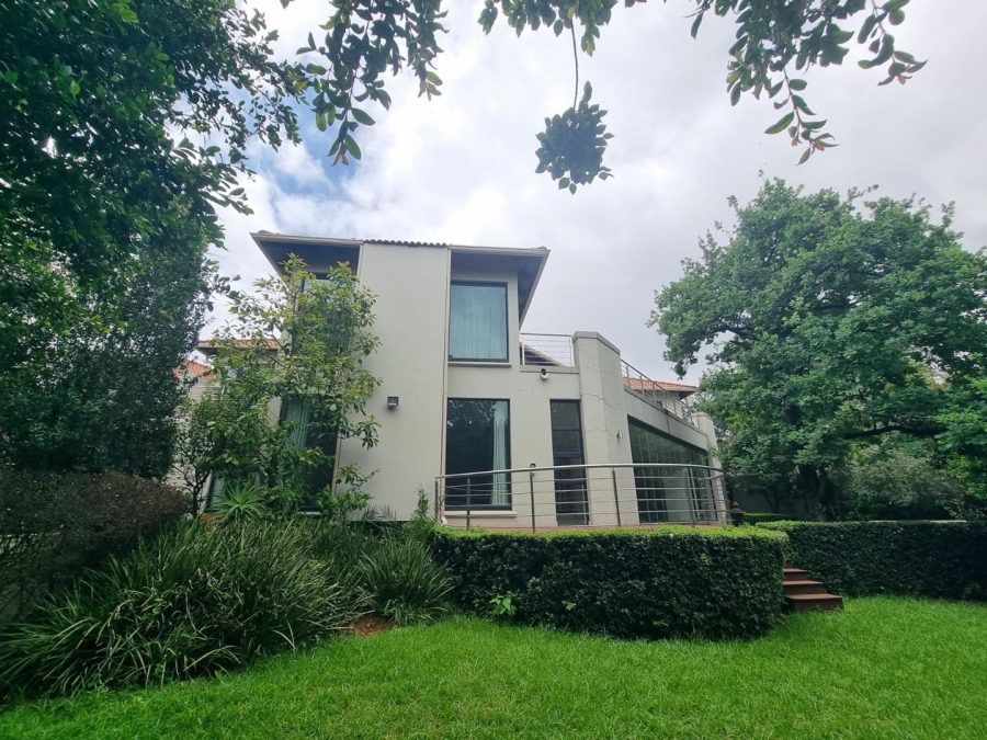 5 Bedroom Property for Sale in Hurlingham Gauteng