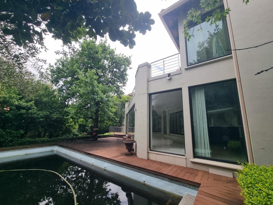 5 Bedroom Property for Sale in Hurlingham Gauteng