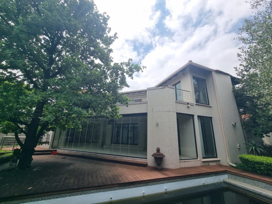 5 Bedroom Property for Sale in Hurlingham Gauteng