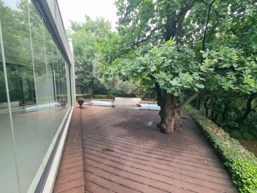 5 Bedroom Property for Sale in Hurlingham Gauteng