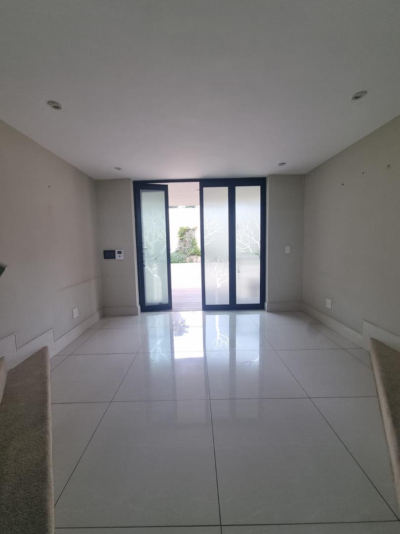 5 Bedroom Property for Sale in Hurlingham Gauteng