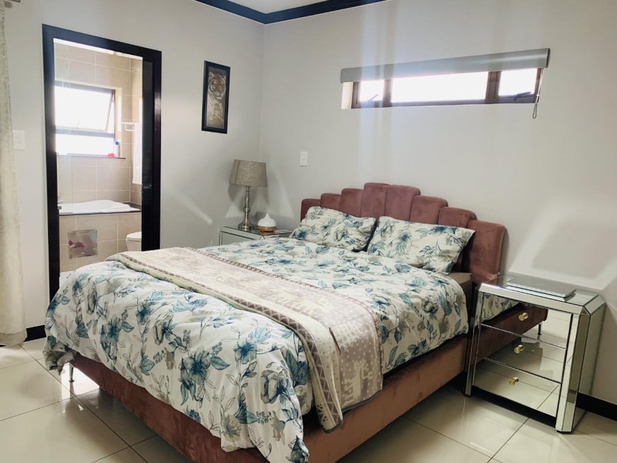 1 Bedroom Property for Sale in Fourways Gauteng