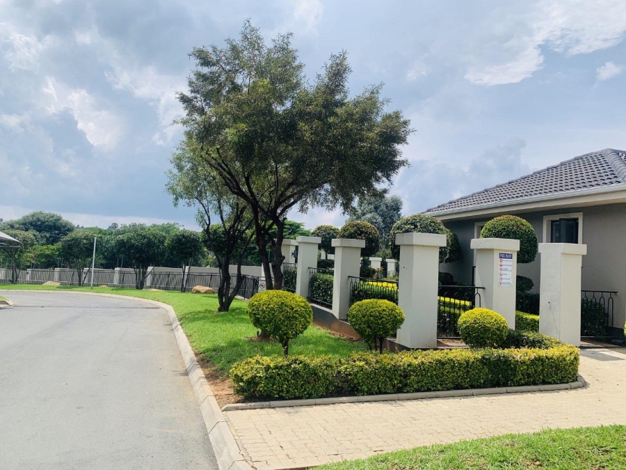 1 Bedroom Property for Sale in Fourways Gauteng