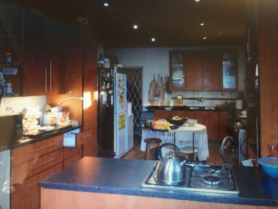 6 Bedroom Property for Sale in Valhalla Gauteng