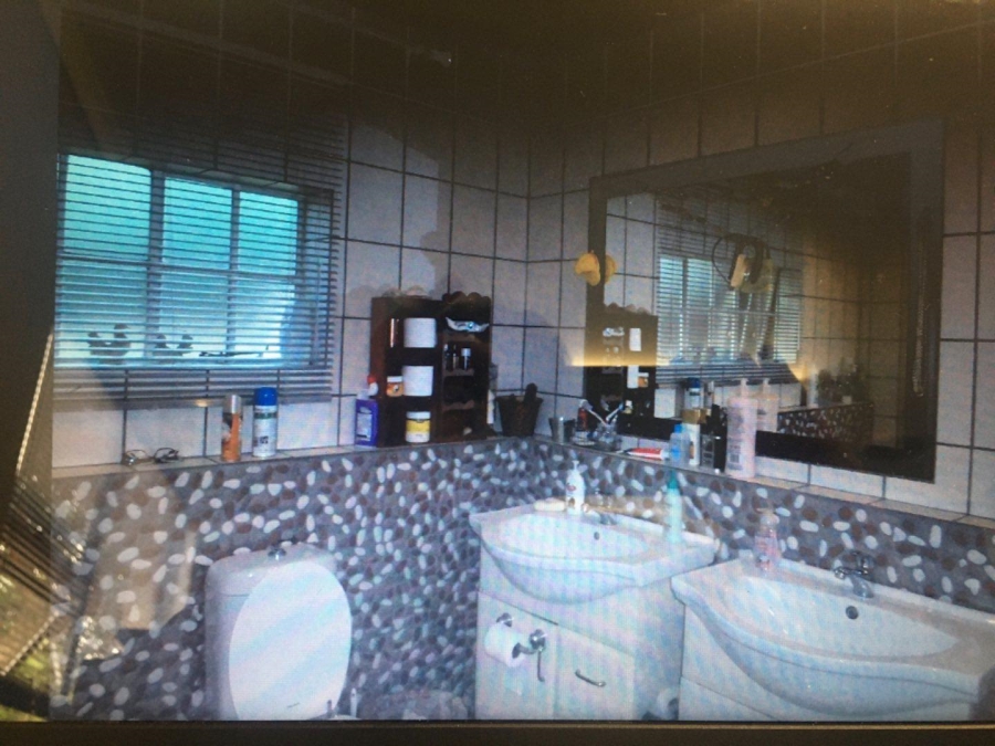 6 Bedroom Property for Sale in Valhalla Gauteng