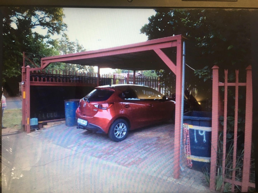 6 Bedroom Property for Sale in Valhalla Gauteng