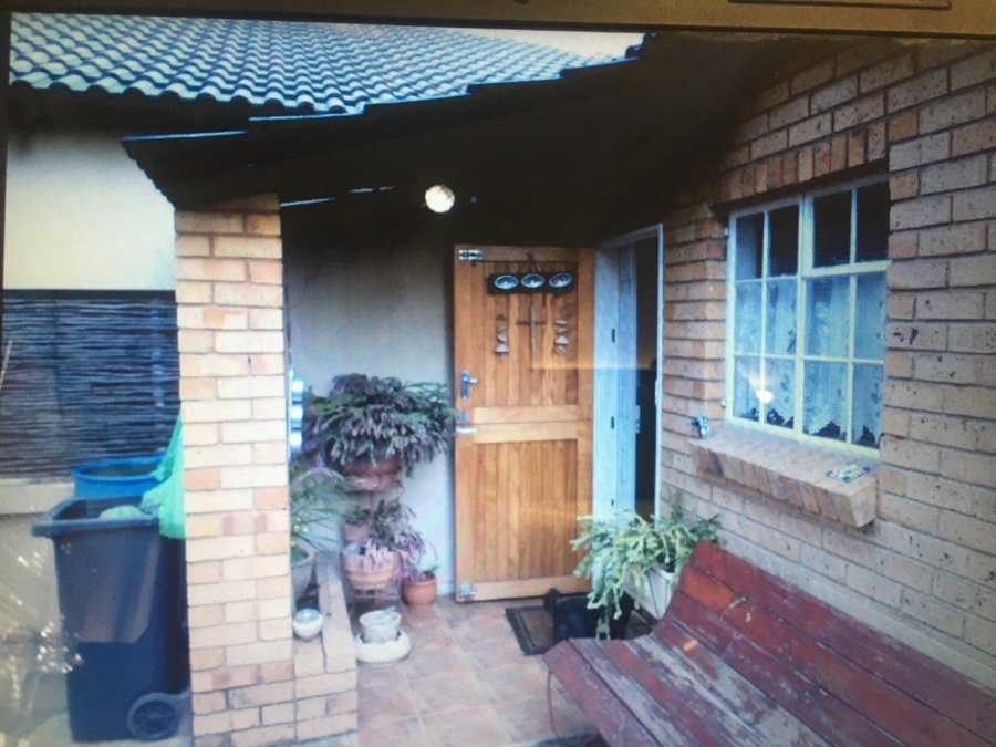 6 Bedroom Property for Sale in Valhalla Gauteng