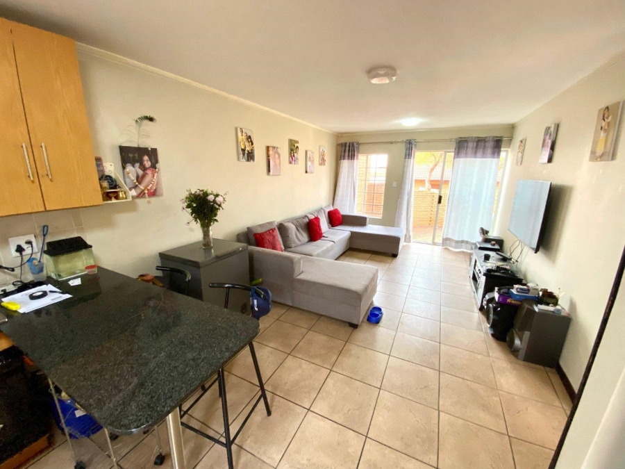 2 Bedroom Property for Sale in The Reeds Gauteng