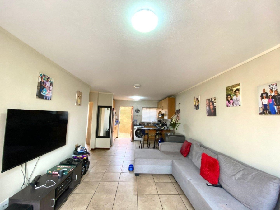 2 Bedroom Property for Sale in The Reeds Gauteng