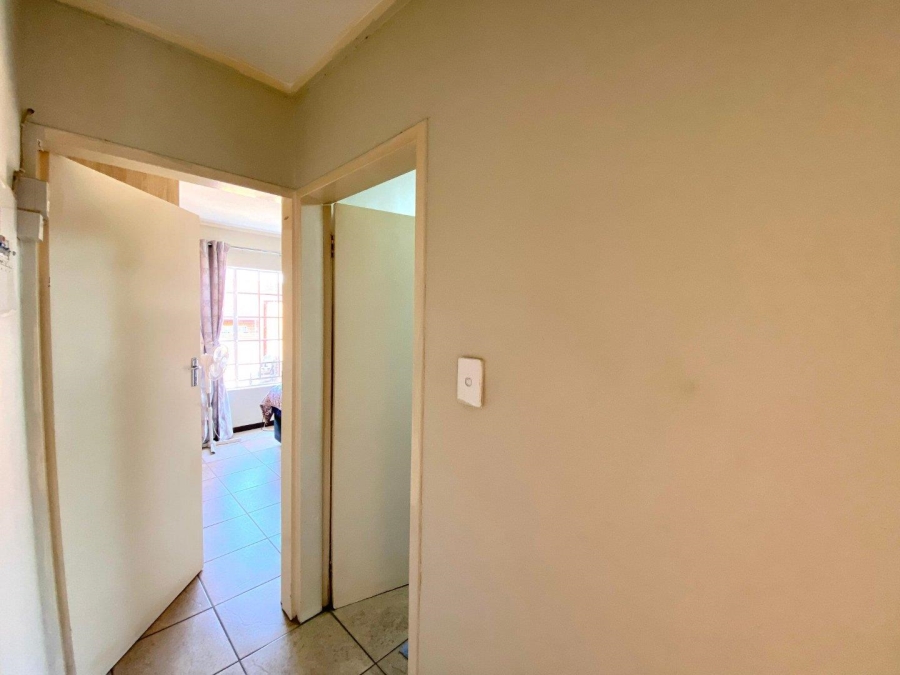 2 Bedroom Property for Sale in The Reeds Gauteng