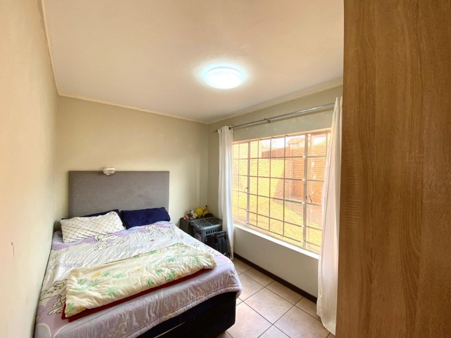 2 Bedroom Property for Sale in The Reeds Gauteng