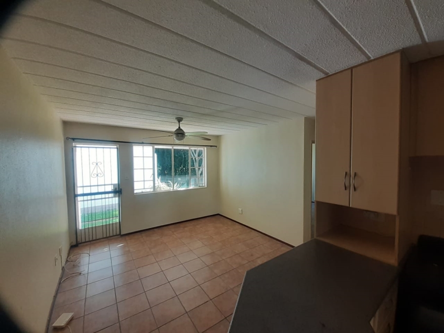 To Let 2 Bedroom Property for Rent in Groenkloof Gauteng