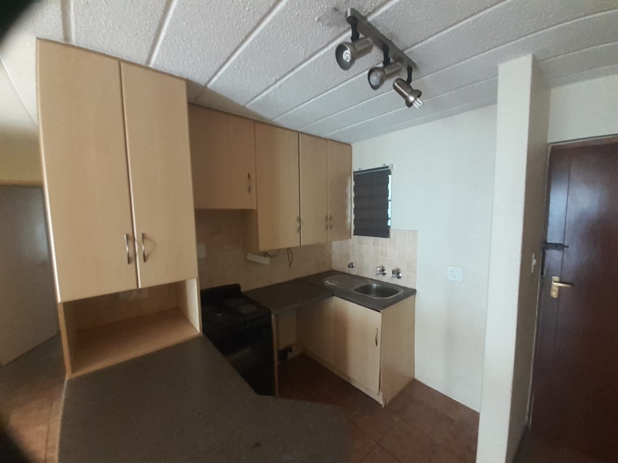 To Let 2 Bedroom Property for Rent in Groenkloof Gauteng