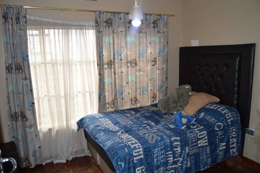 4 Bedroom Property for Sale in New Redruth Gauteng