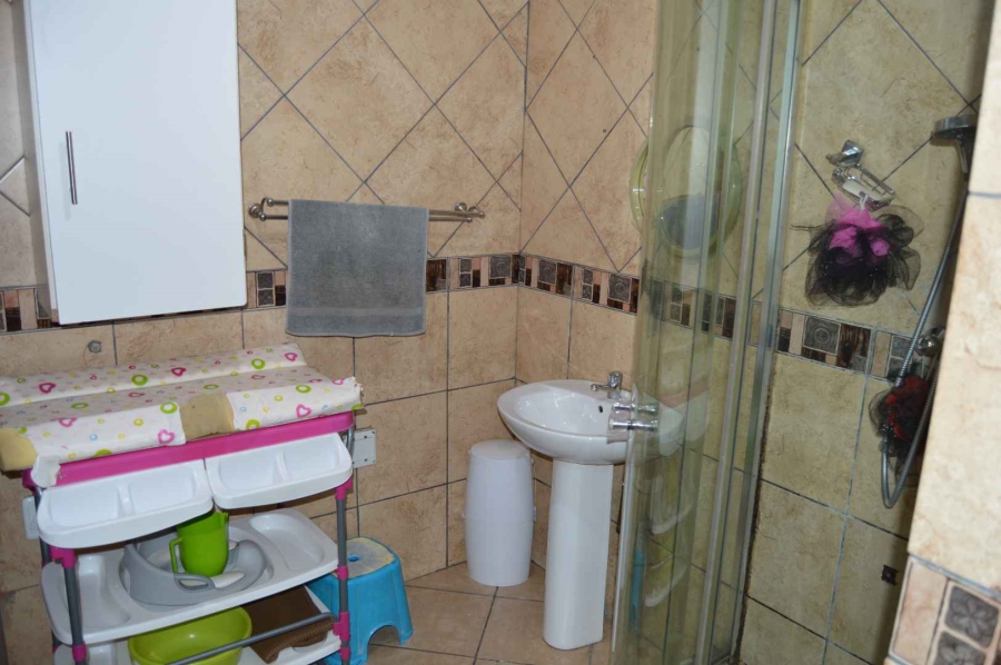 4 Bedroom Property for Sale in New Redruth Gauteng