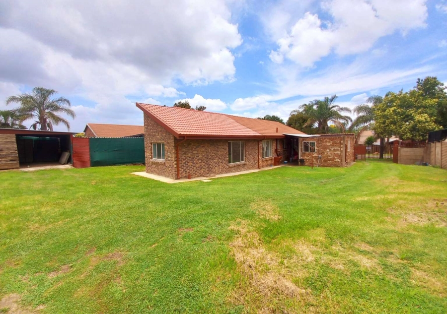 4 Bedroom Property for Sale in Suiderberg Gauteng